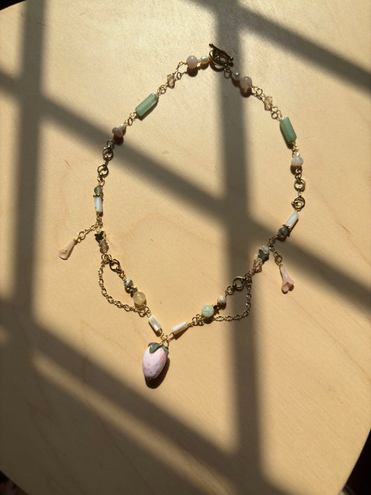 (PRE-ORDER) Strawbaby Chunky Necklace